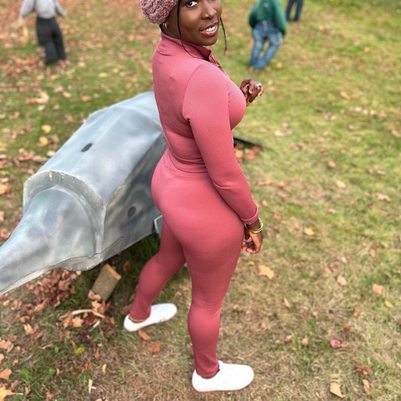 Pink spandex track suit set - Picture 5 of 8